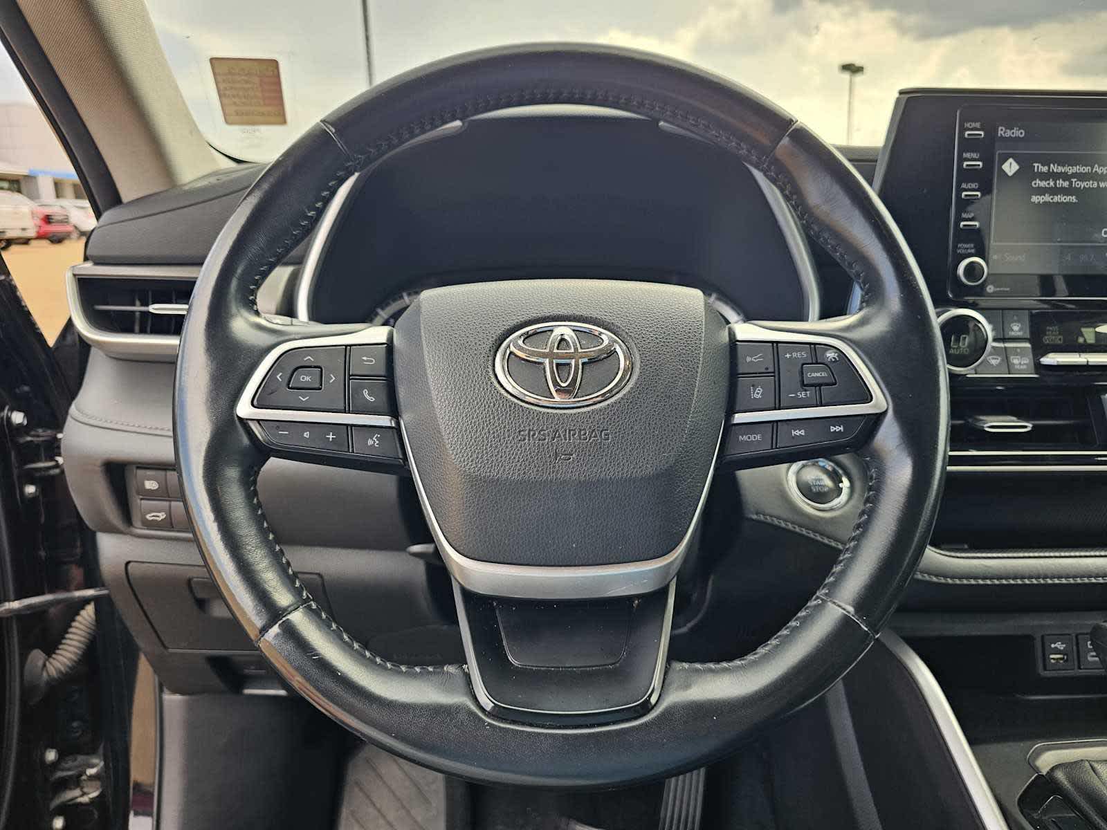 2022 Toyota Highlander XLE photo 24