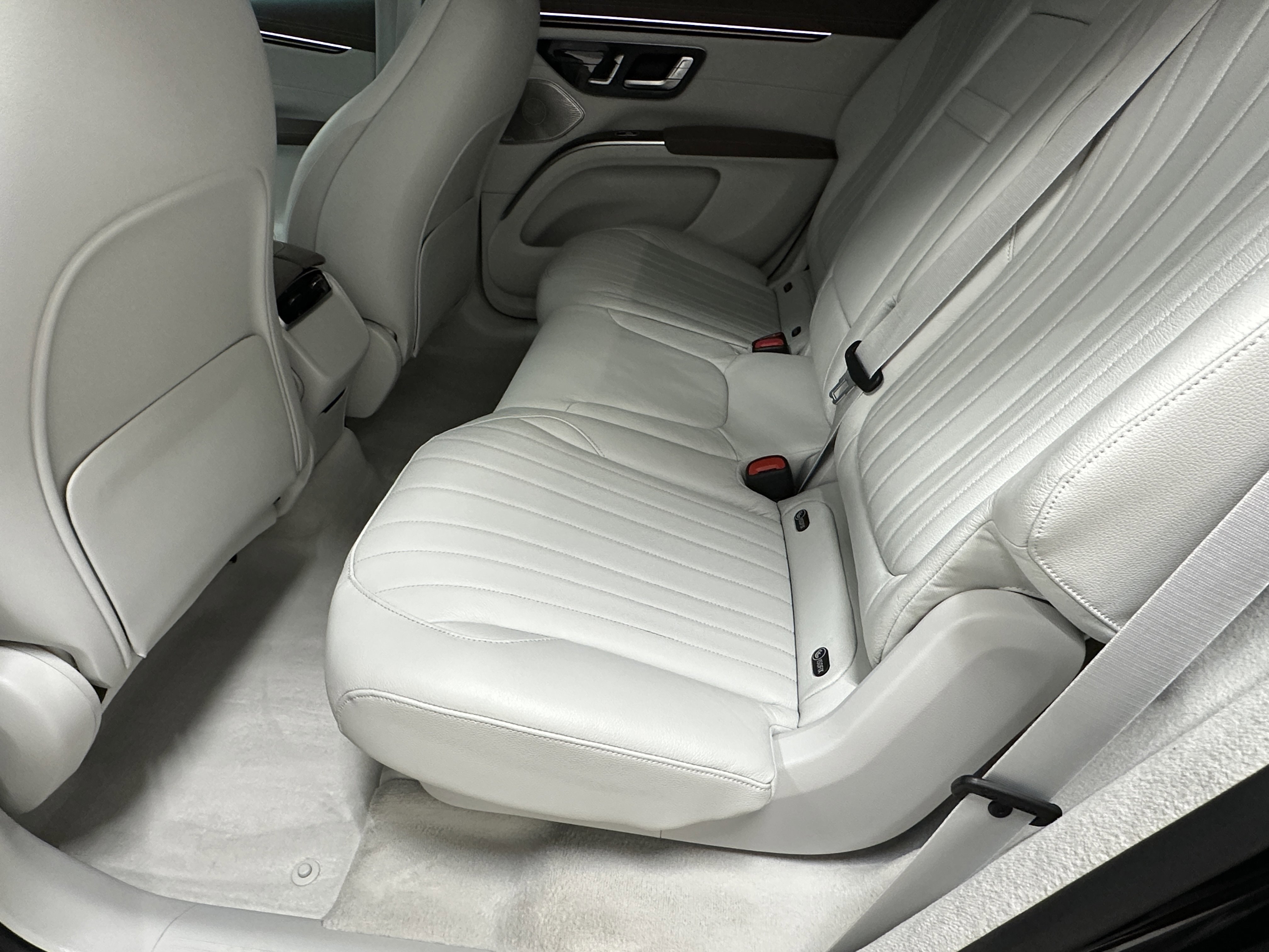 2023 Mercedes Benz EQS SUV 580 4MATIC photo 16