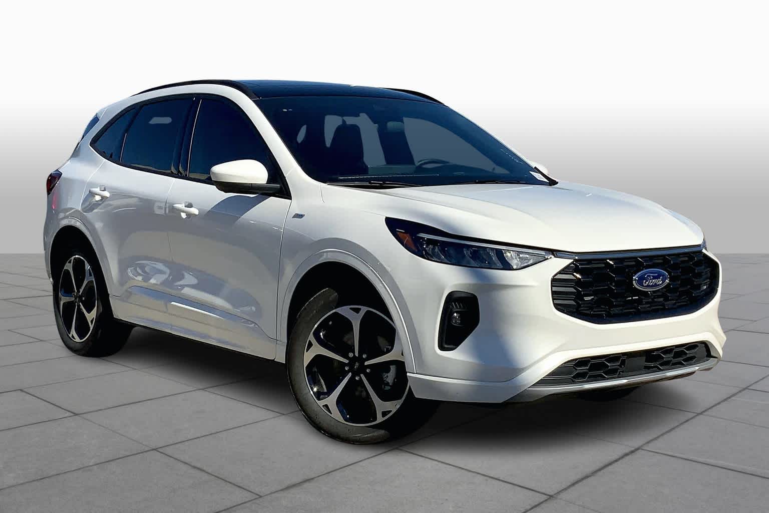 2024 Ford Escape ST-Line Select photo 2