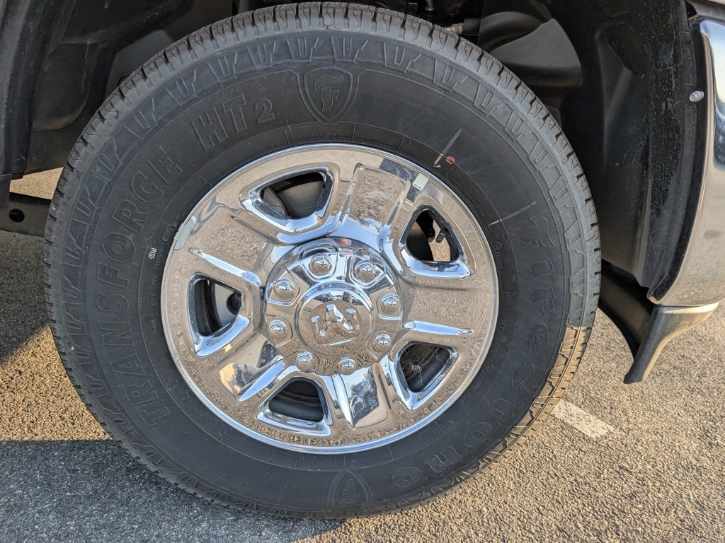 2025 Ram 2500 Tradesman photo 3