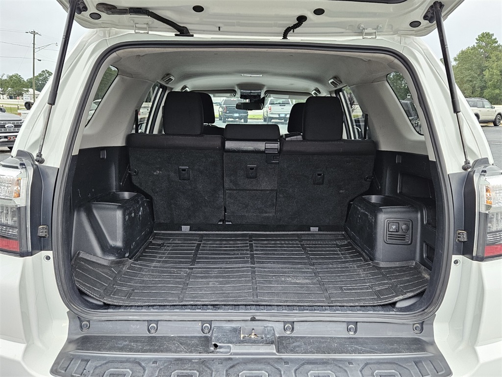 2022 Toyota 4Runner TRD Off-Road photo 11