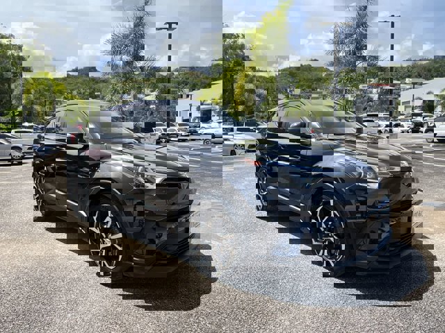 Used 2019  Toyota  image 1