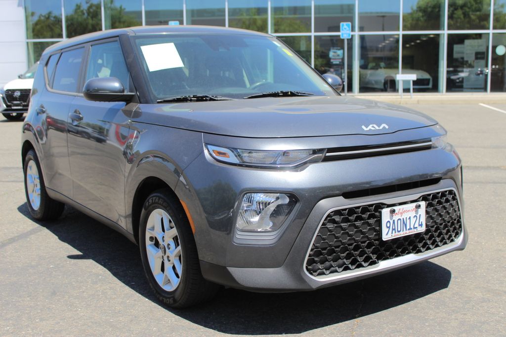 2022 Kia Soul LX photo 4