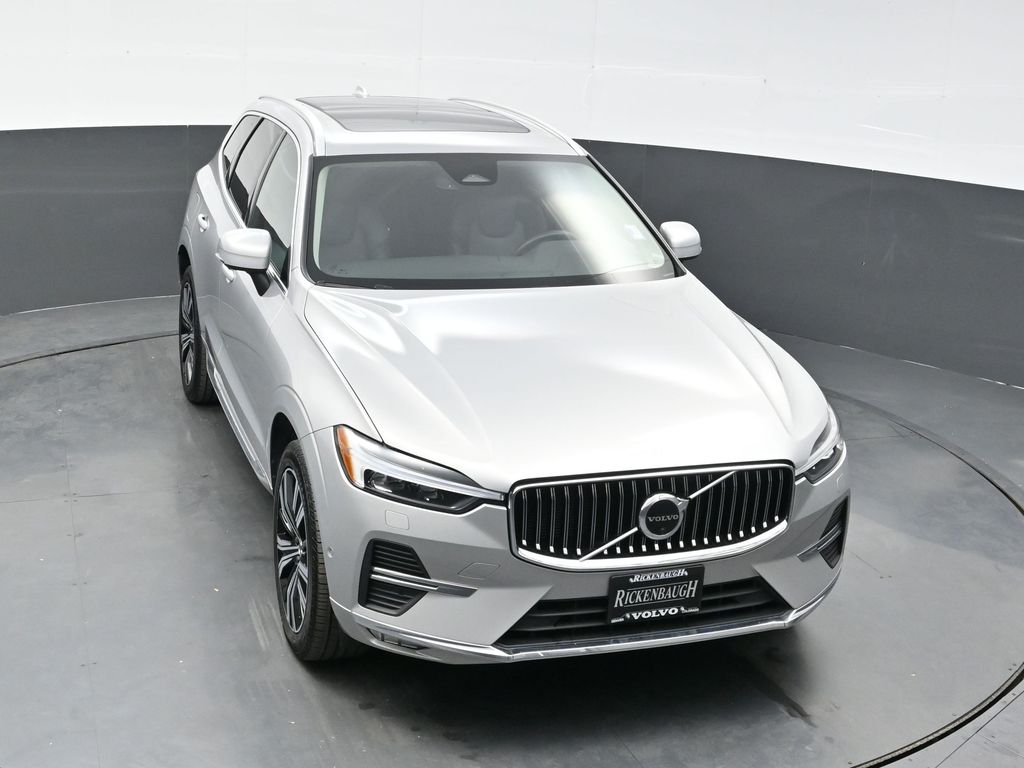 2023 Volvo XC60 B5 Plus photo 29