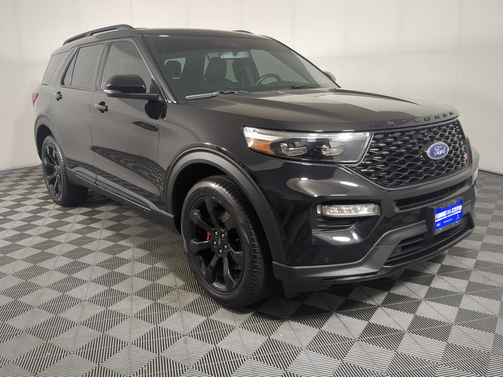 2023 Ford Explorer ST photo 2