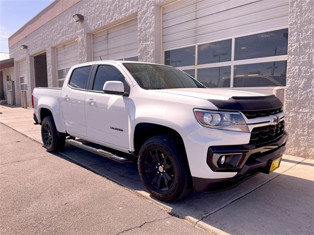 2022 Chevrolet Colorado LT photo 2