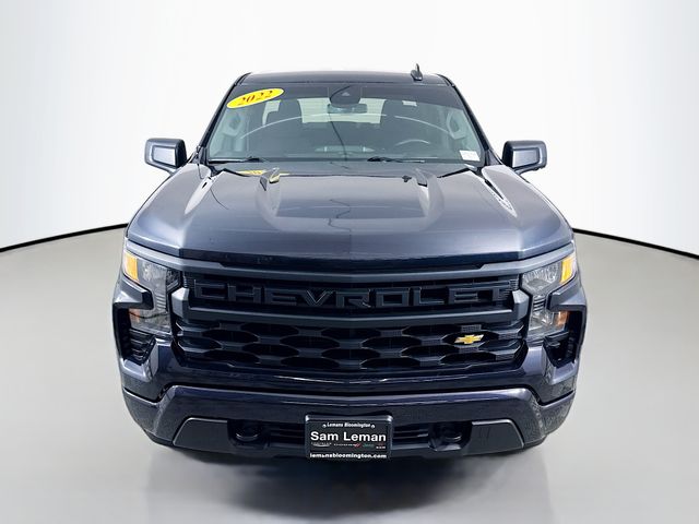 2022 Chevrolet Silverado 1500 Custom photo 2