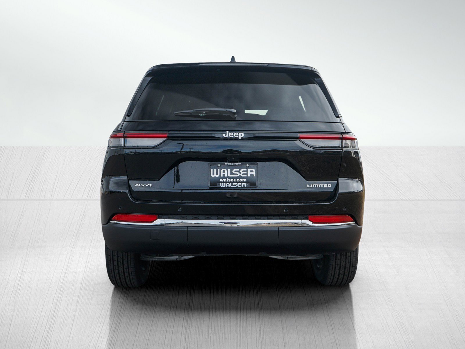 2025 Jeep Grand Cherokee Limited photo 2