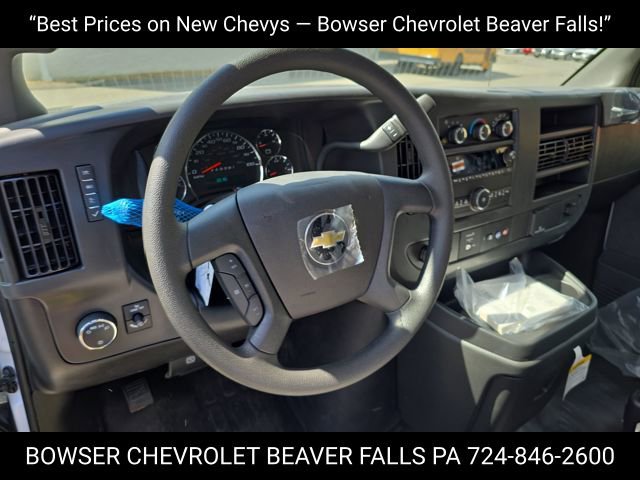 2025 Chevrolet Express 2500 Work Van Cargo photo 3