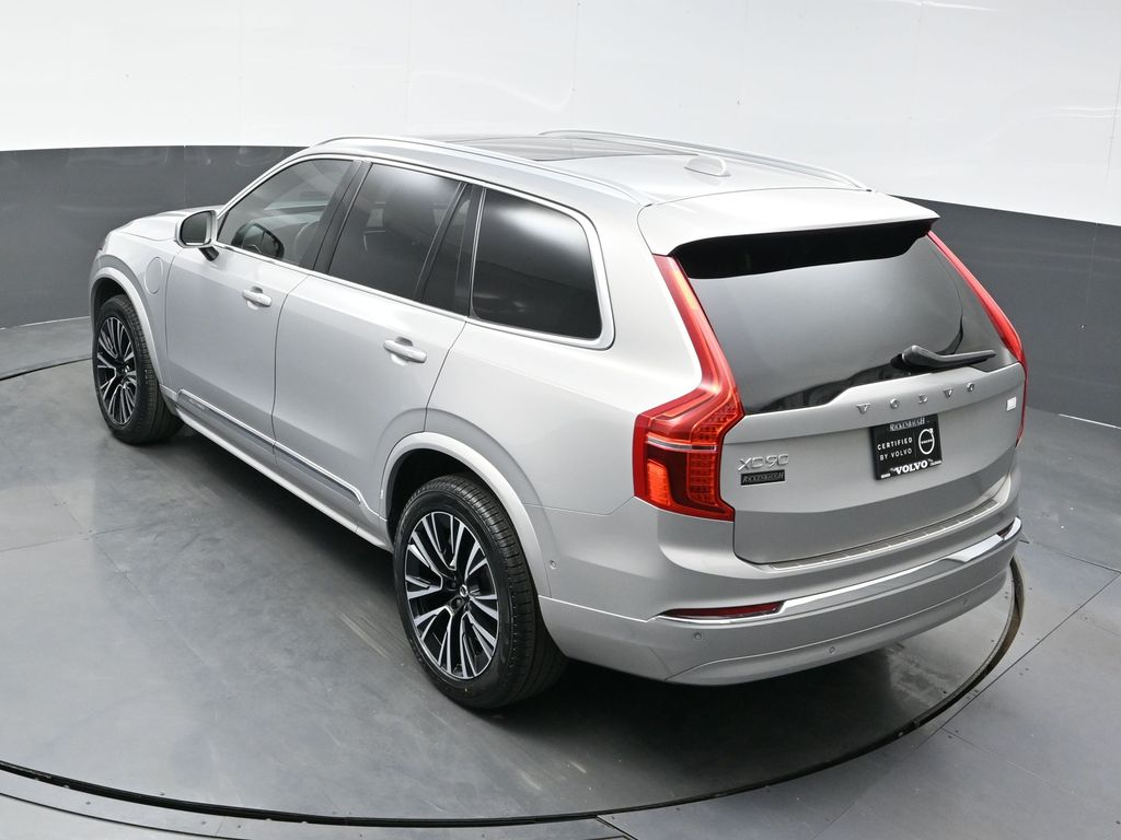 2023 Volvo XC90 T8 Plus photo 28