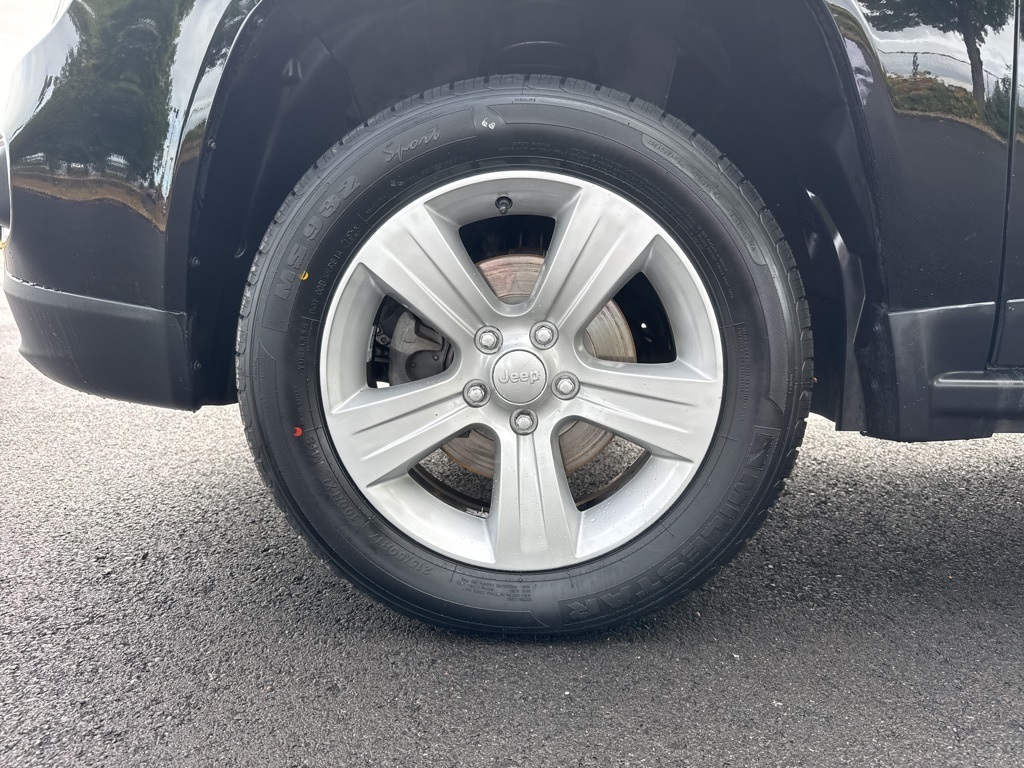 2017 Jeep Compass Latitude High Altitude photo 8