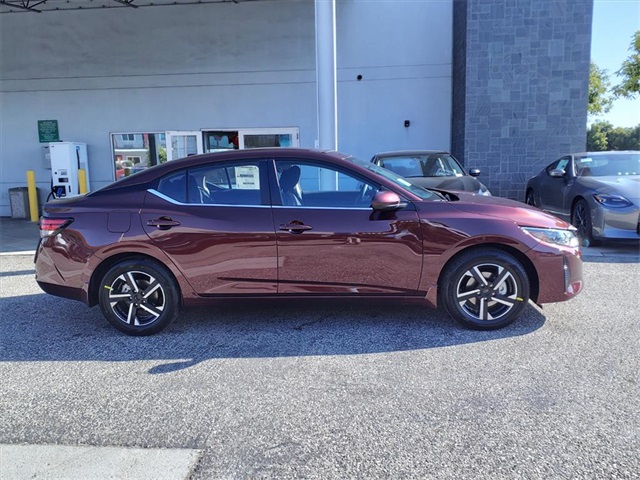 2025 Nissan Sentra SV photo 4