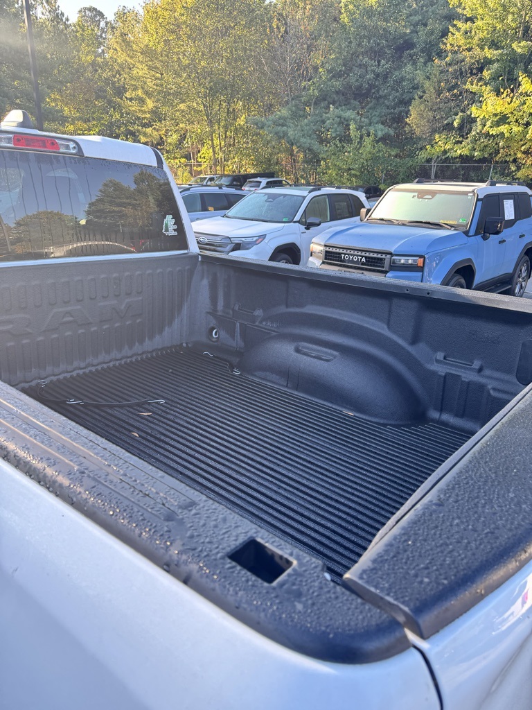 2022 Ram 1500 Tradesman photo 3