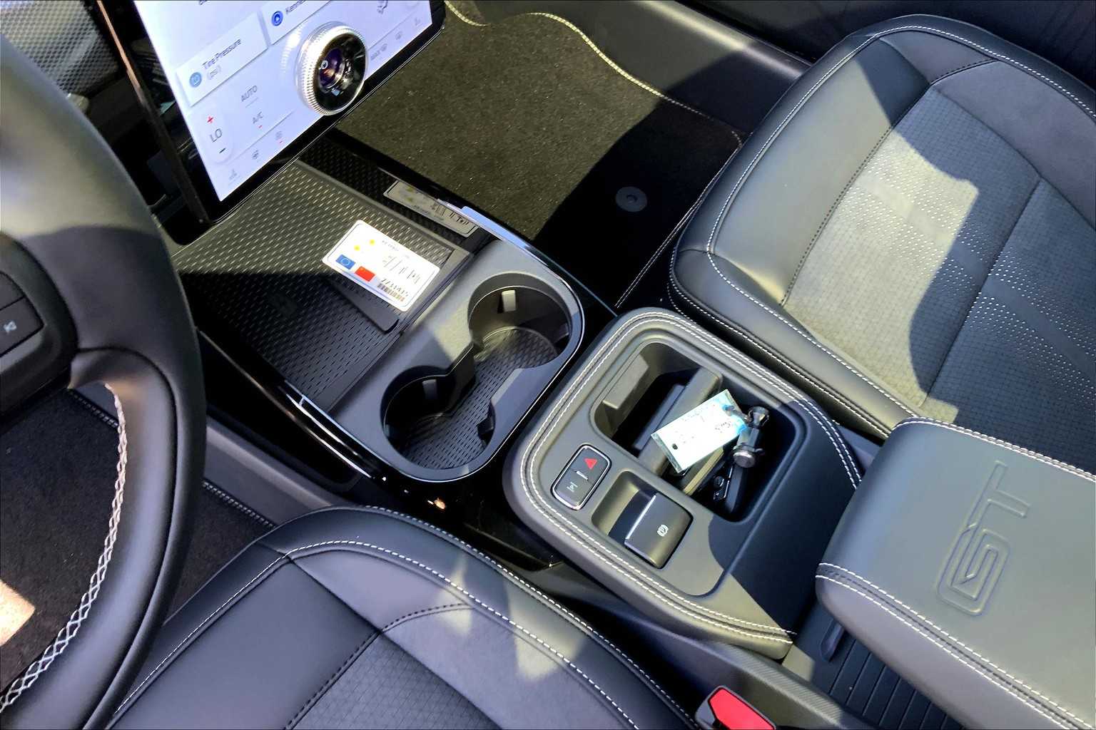 2025 Ford Mustang Mach-E GT photo 8