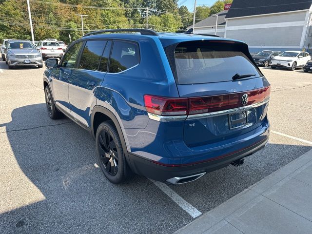 2026 Volkswagen Atlas SE Technology photo 2