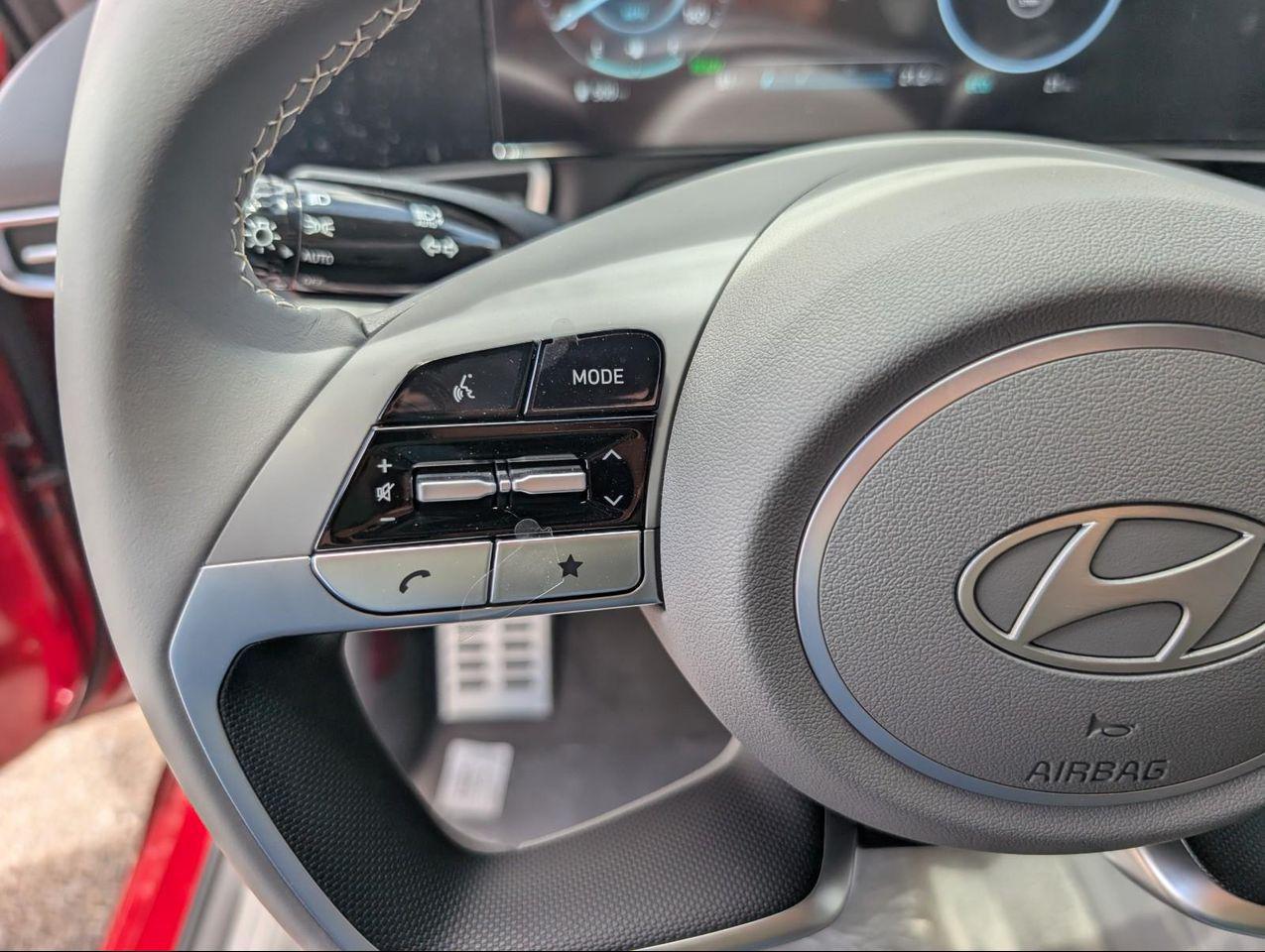 2025 Hyundai Elantra Hybrid SEL Sport photo 16