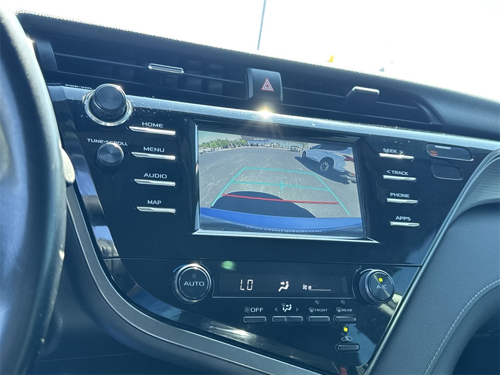2019 Toyota Camry L photo 23