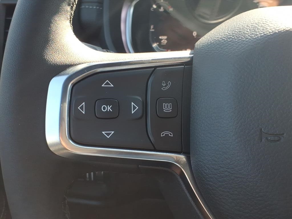 2026 Ram 2500 Laramie photo 17