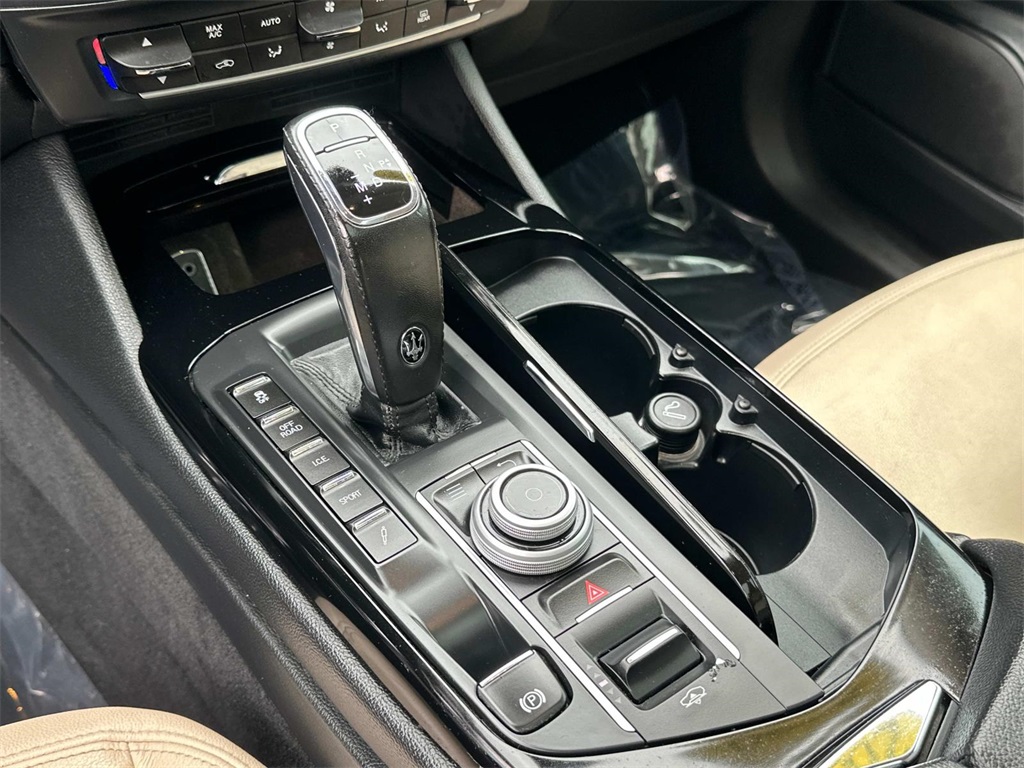 2020 Maserati Levante S photo 23