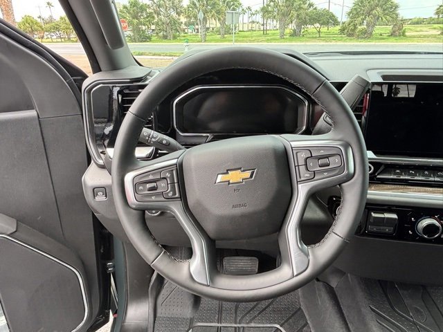 2026 Chevrolet Silverado 1500 LT photo 4
