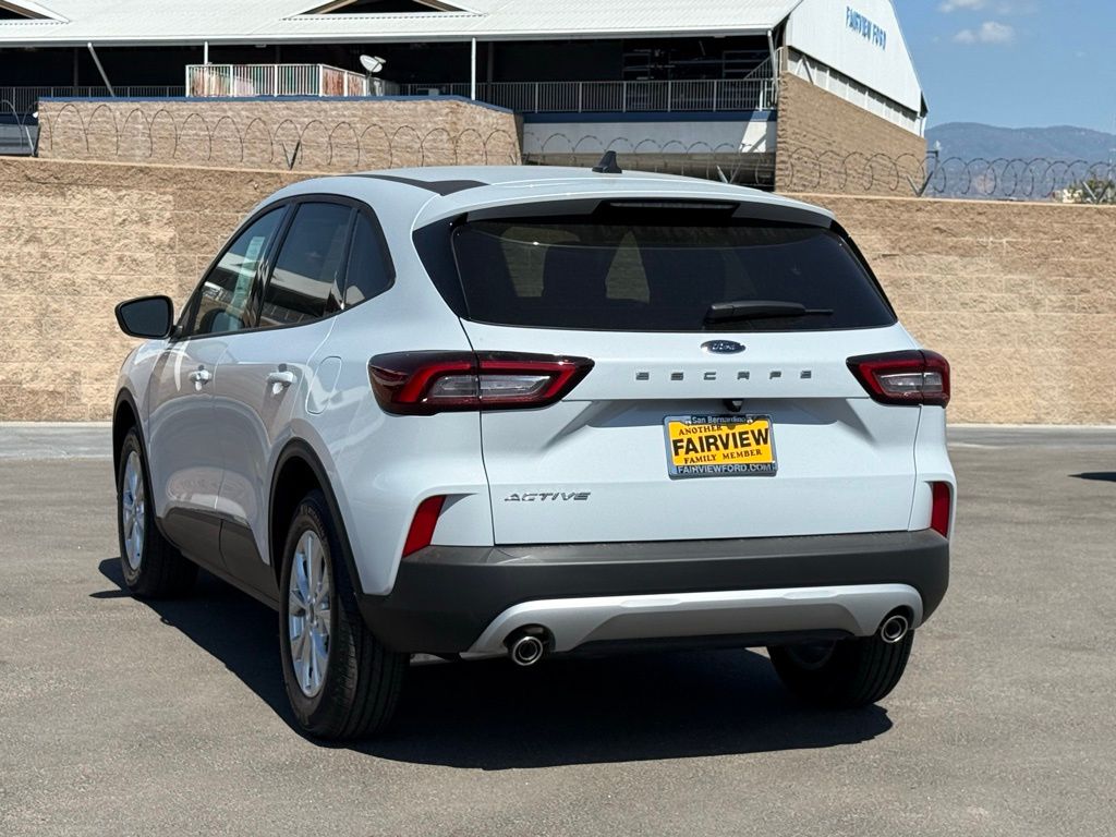 2025 Ford Escape Active photo 3