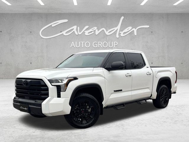 2024 Toyota Tundra SR5's photo