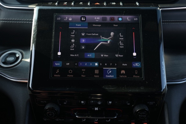 2022 Jeep Grand Cherokee Overland photo 27