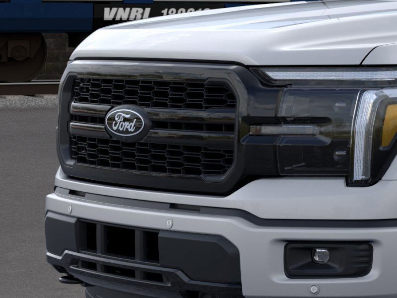 2025 Ford F-150 Lariat photo 15