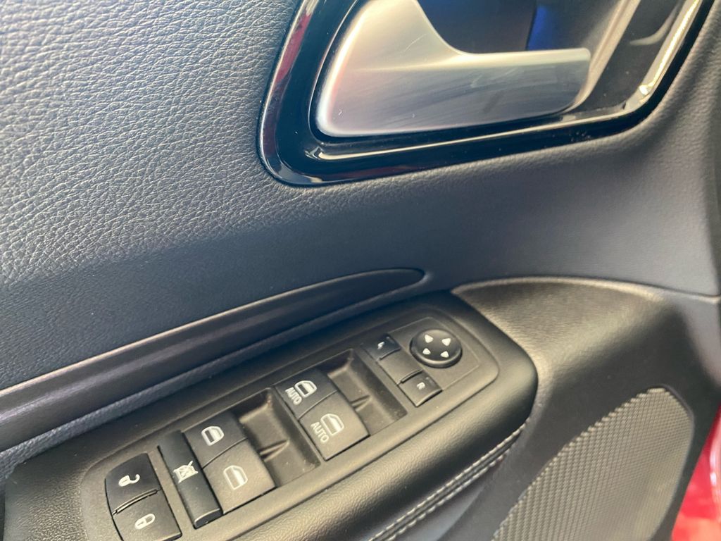 2022 Dodge Durango SXT photo 12
