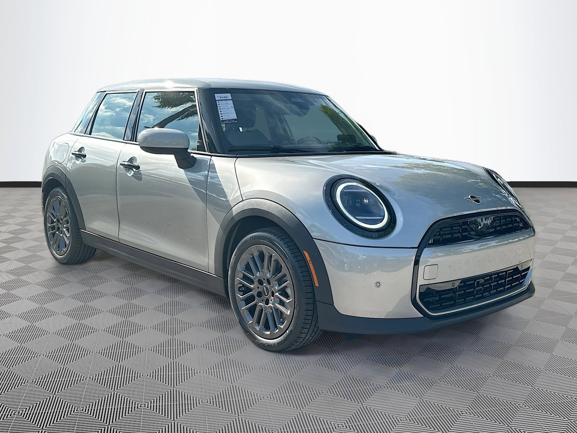 2026 MINI Hardtop 4 Door's photo