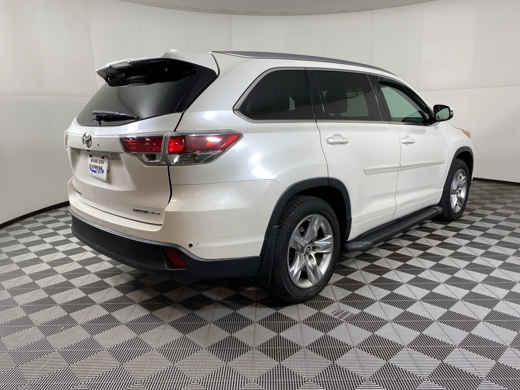 2016 Toyota Highlander Limited photo 9