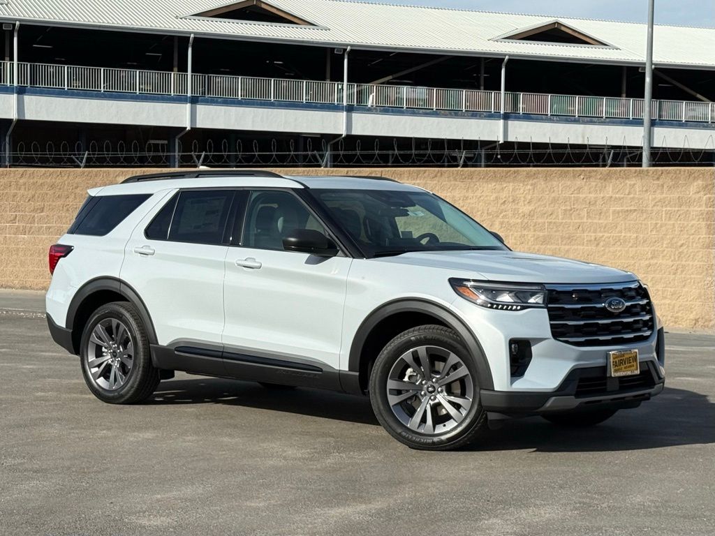2026 Ford Explorer Active's photo