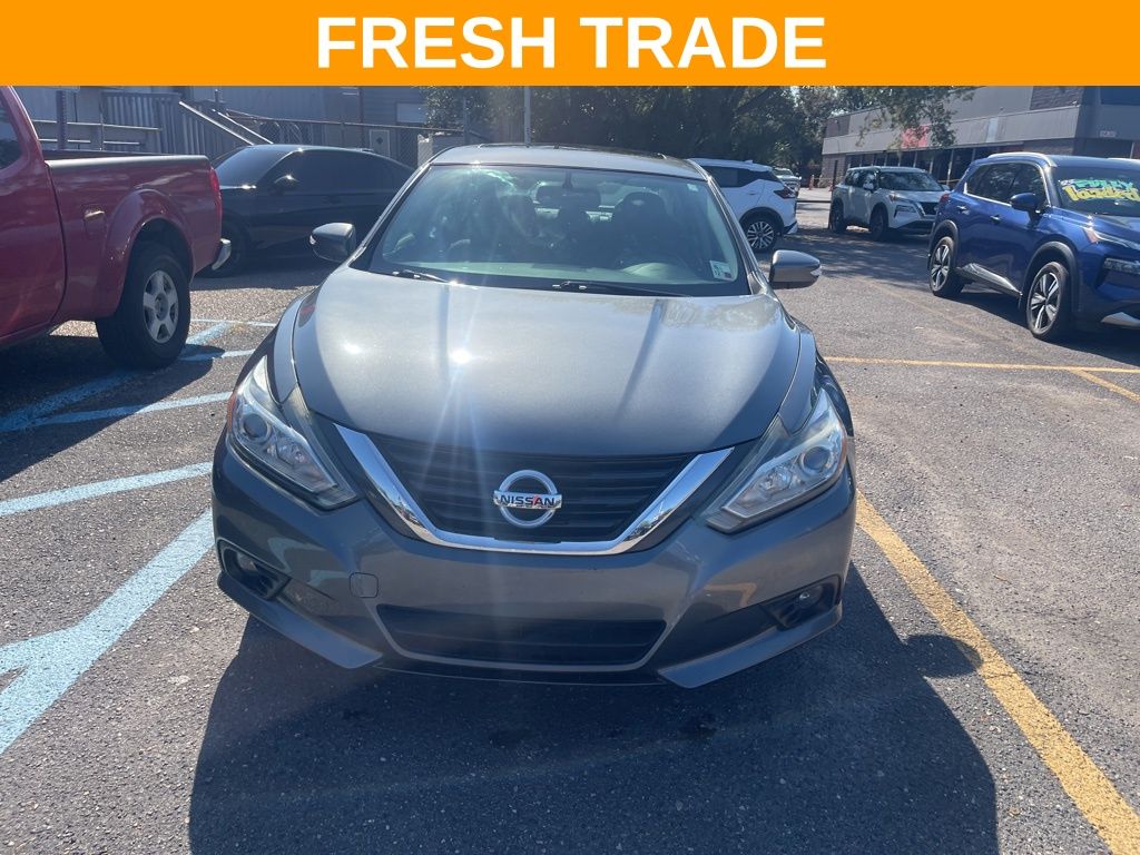 Used 2017 Nissan Altima SV with VIN 1N4AL3AP1HC124898 for sale in Metairie, LA