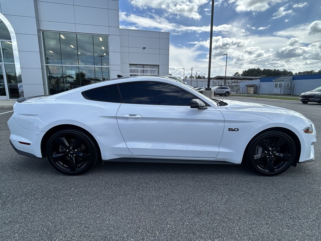 2022 Ford Mustang GT Premium photo 2