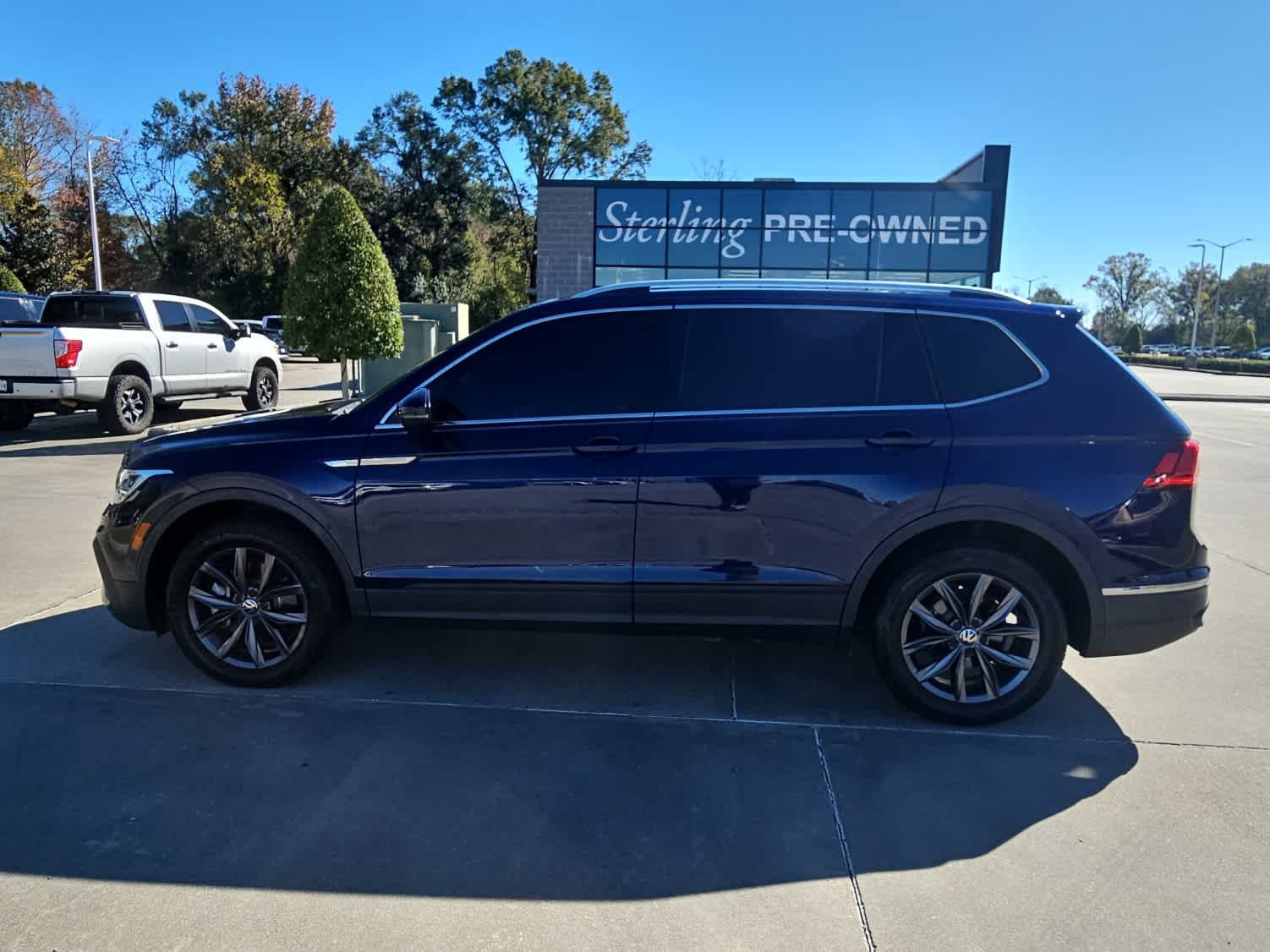 2022 Volkswagen Tiguan SE's photo