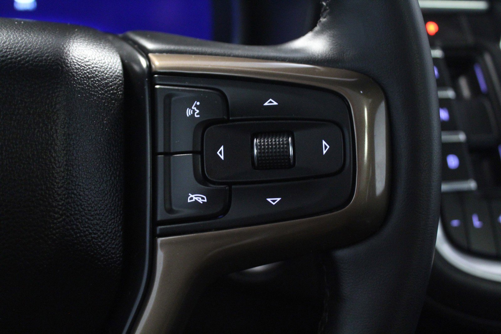 Used 2023 Black Chevrolet High Country image 22