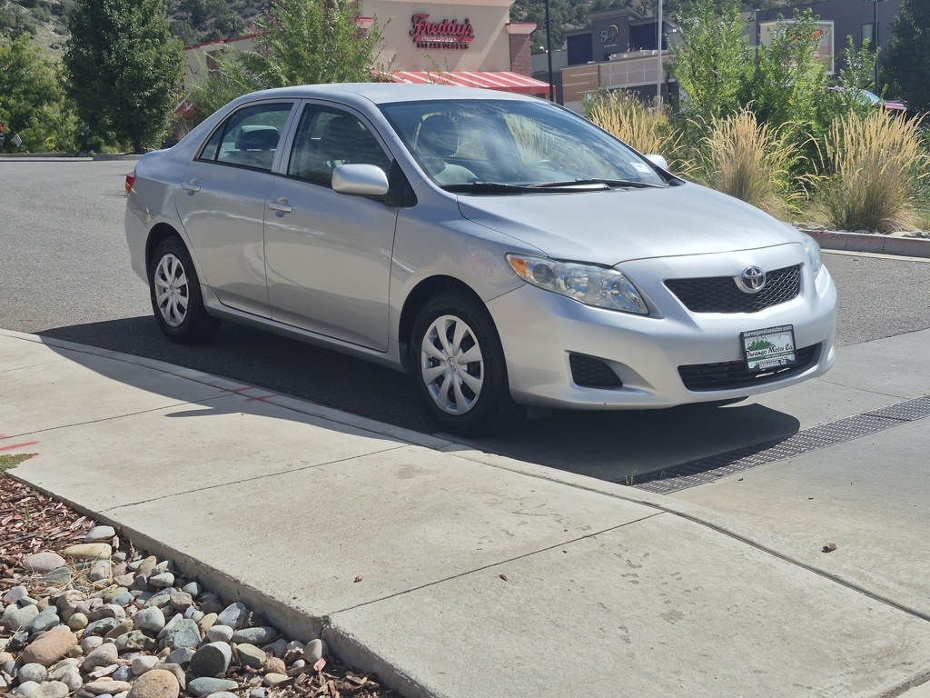 2010 Toyota Corolla LE photo 7