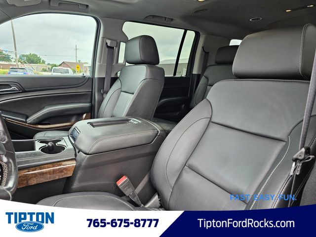2018 Chevrolet Suburban LT photo 4