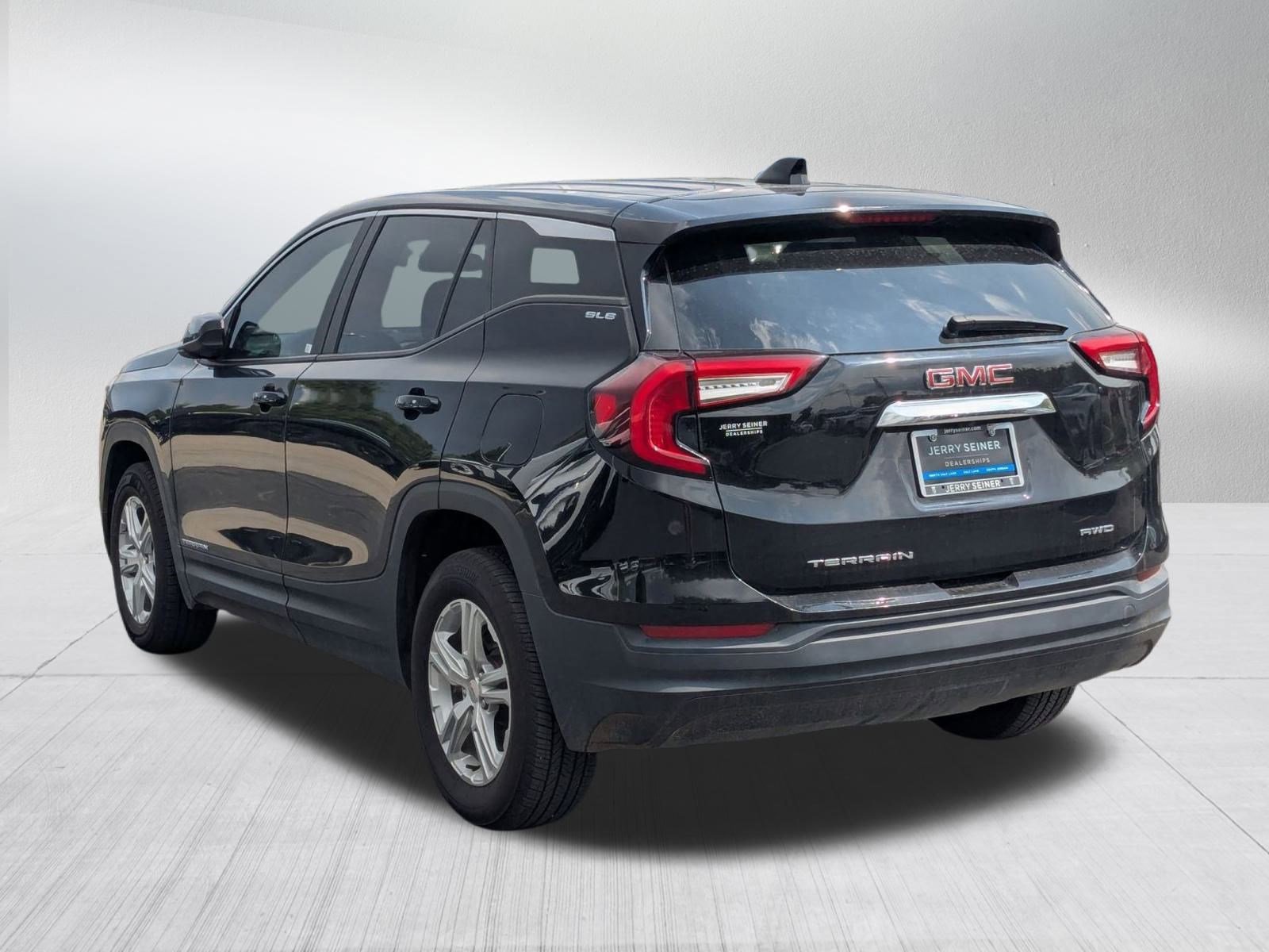 2024 Gmc Terrain SLE photo 3