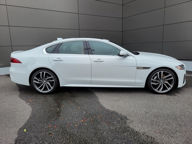 2024 Jaguar XF R-Dynamic SE photo 9