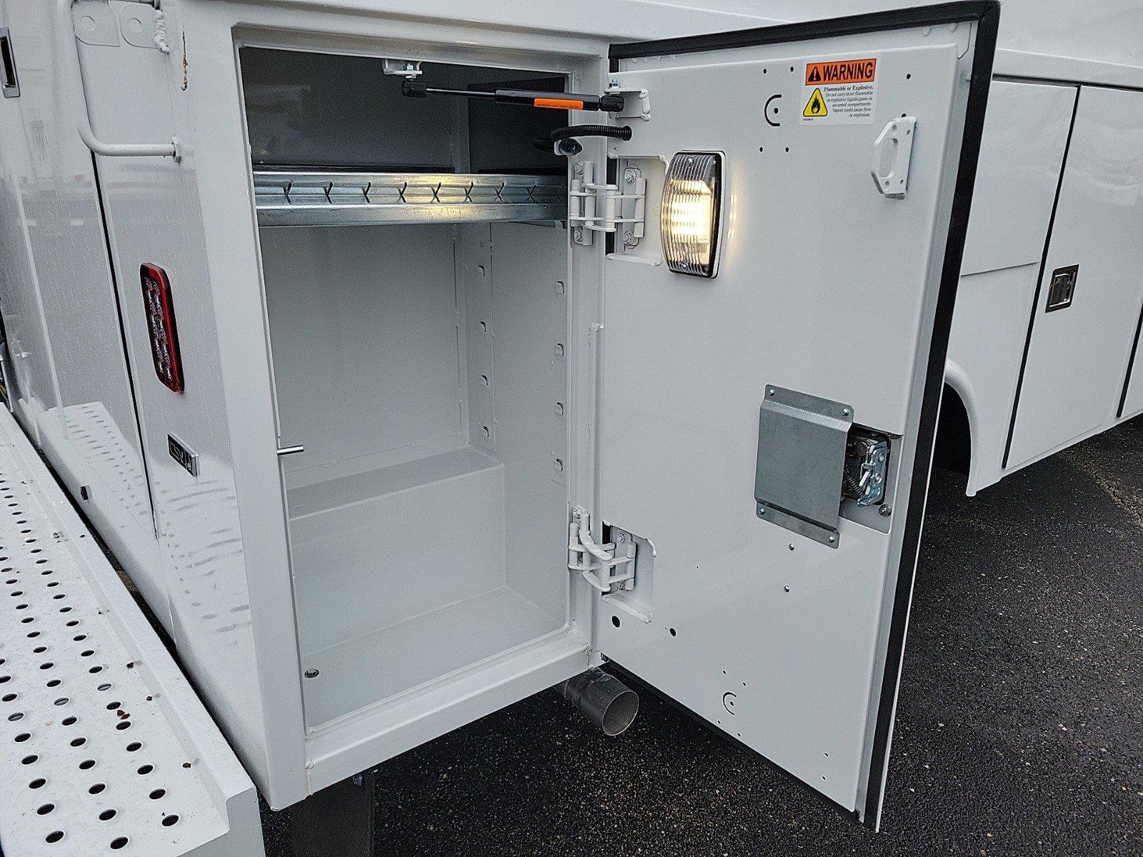 2025 FORD E-350 - Image 12