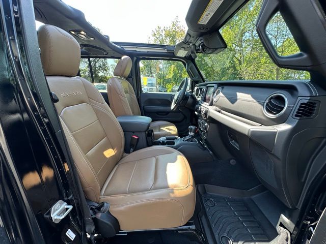 2020 Jeep Wrangler Unlimited Sahara photo 31