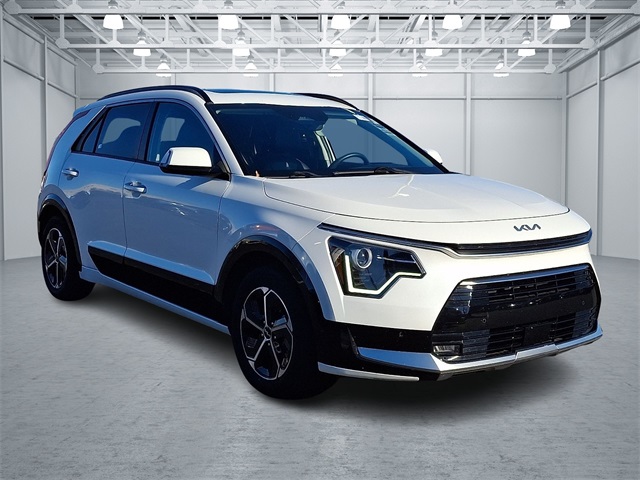 2023 Kia Niro SX photo 3
