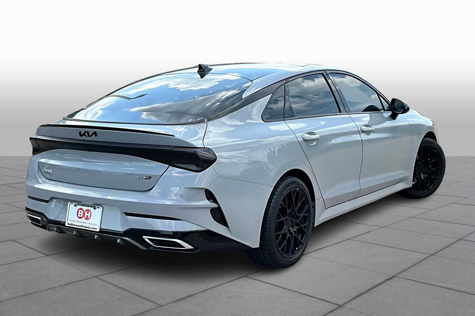 2022 Kia K5 GT-Line photo 12