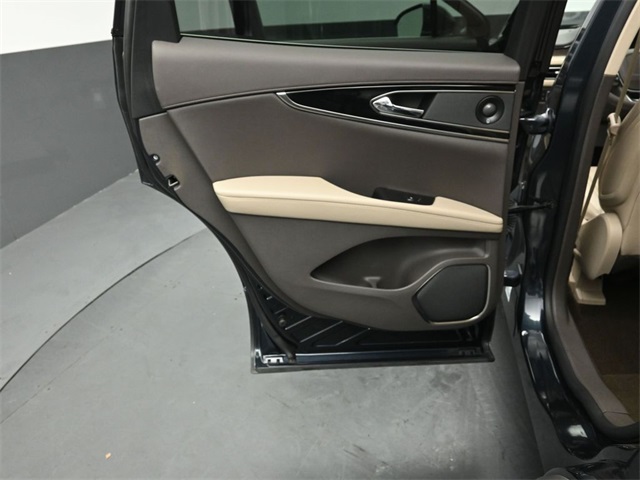 2023 LINCOLN NAUTILUS - Image 23