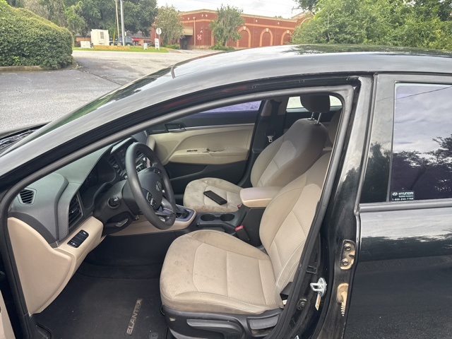2019 Hyundai Elantra SE photo 3