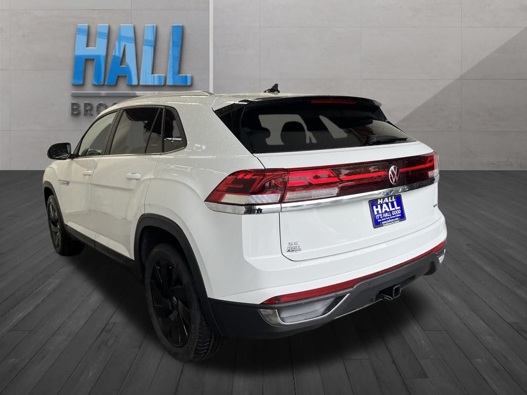 2025 Volkswagen Atlas Cross Sport SE Technology photo 3