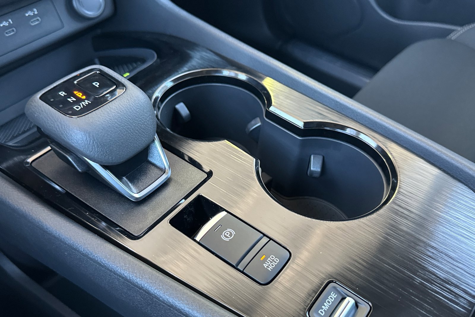 2026 Nissan Rogue S photo 17
