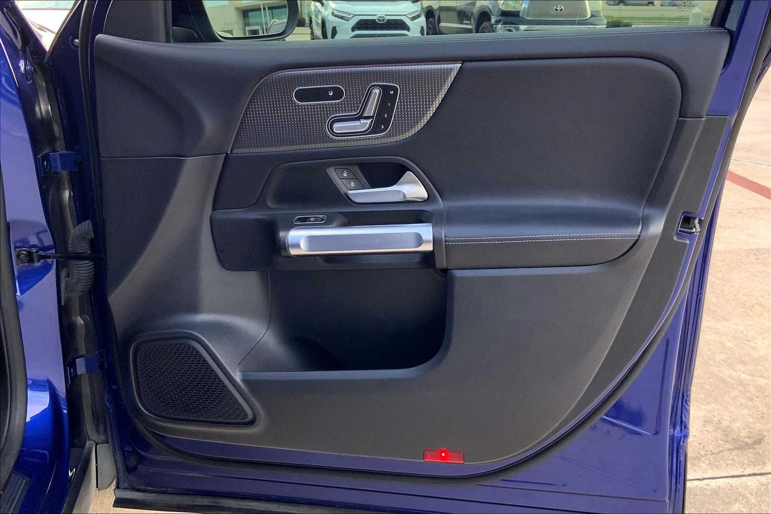 2021 Mercedes Benz GLB 250 photo 18
