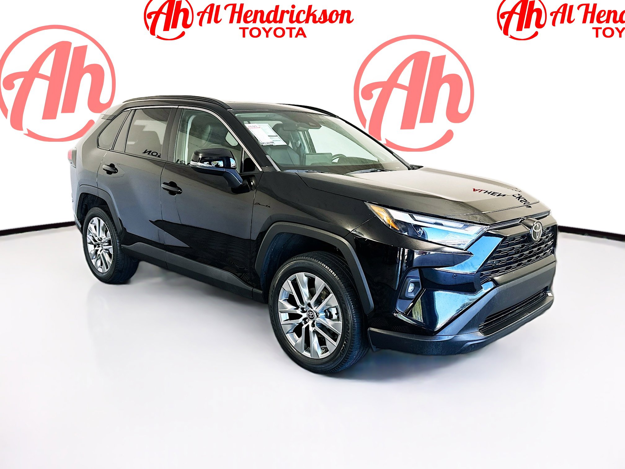 2023 Toyota RAV4 XLE Premium's photo